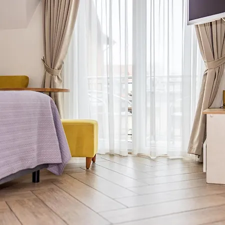 Deluxe 2 Апартаменти *