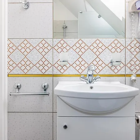 Deluxe 2 Apartament *